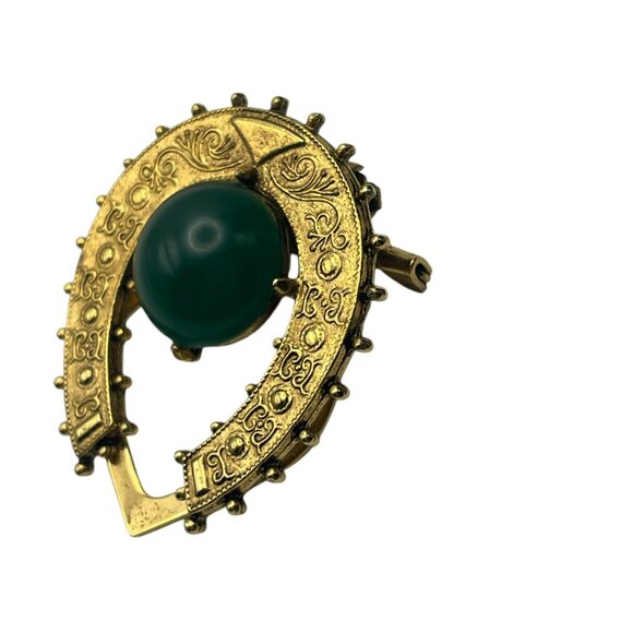 Vintage Signed ART Gold Tone and Green Gemstone Brooch - Picture 2 of 7